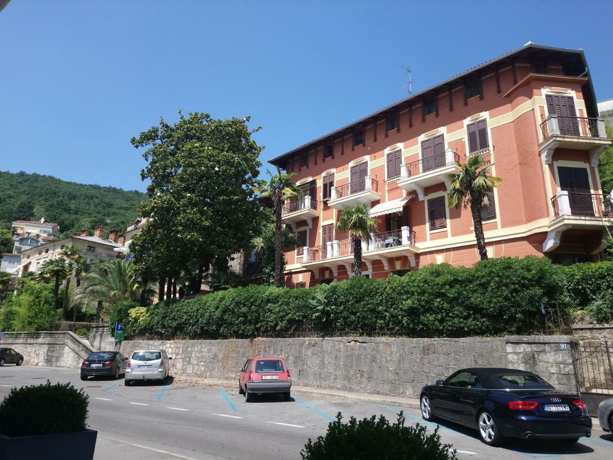 Central Miraflores Apartmán Opatija